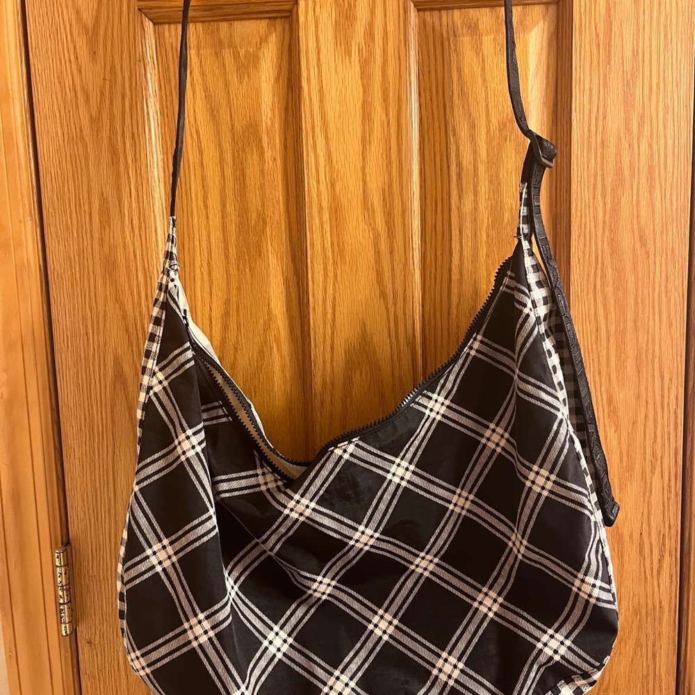 Baggu Large Cresent - Picture 2 of 3